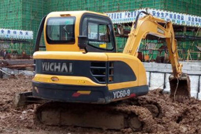 Excavator for precision earthmoving tasks