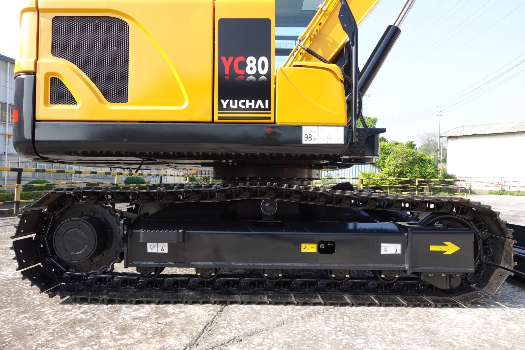 Excavator with advanced hydraulic system: Yuchai YC80