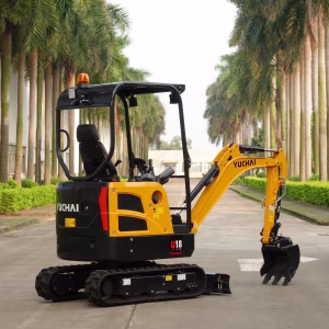 Yuchai excavator as viewed from left side