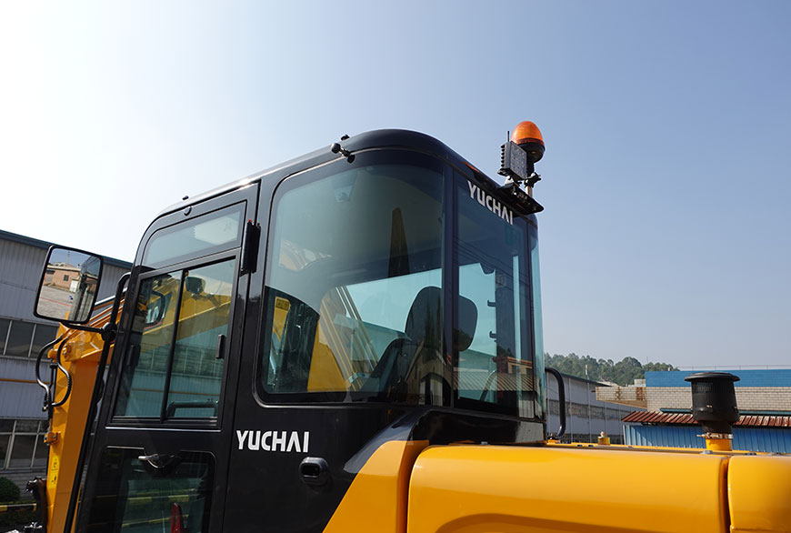 Caterpillar excavators vs Yuchai Americas