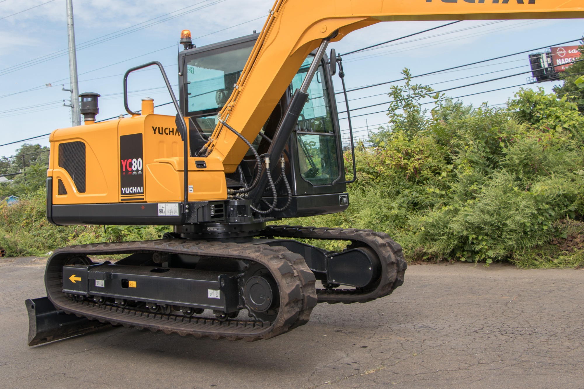 Excavators Norwalk: Yuchai YC80 with 135° reclining seat