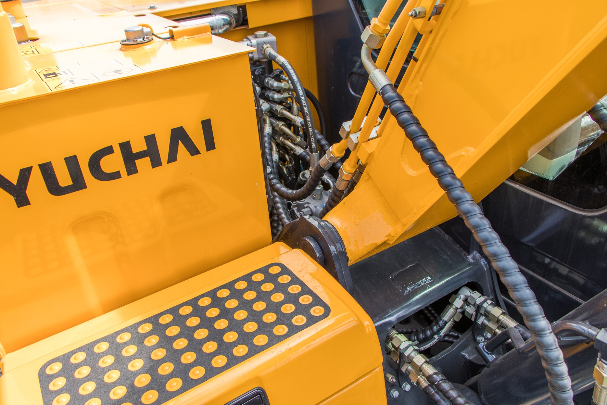 Excavator for sale: Yuchai YC80 with forklift compatibility