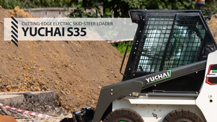 🔋S35 Electric Skid Steer: Compact Power, Zero Emissions 💨 ✅Only 37" wide ✅9 mph speed ✅Quick-attach versatility ✅3,108 lbs of pure industrial muscle Transform your workflow with clean, efficient technology! ℹ️ https://yuchaiamericas.com/skid-steer/ #ElectricEquipment #SkidSteer #ZeroEmissions
